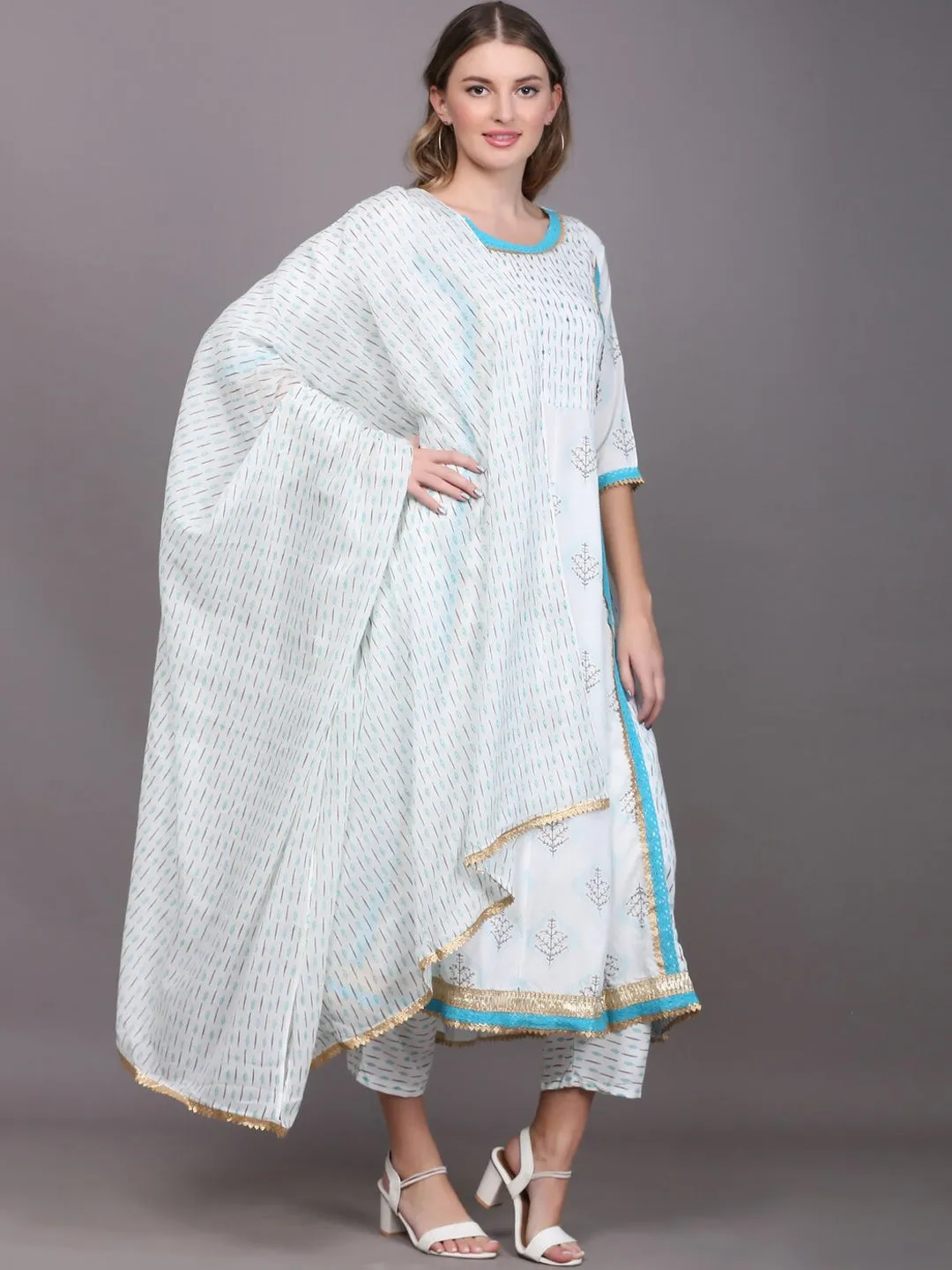 Women Floral Printed Kurta With Trousers & With Dupatta