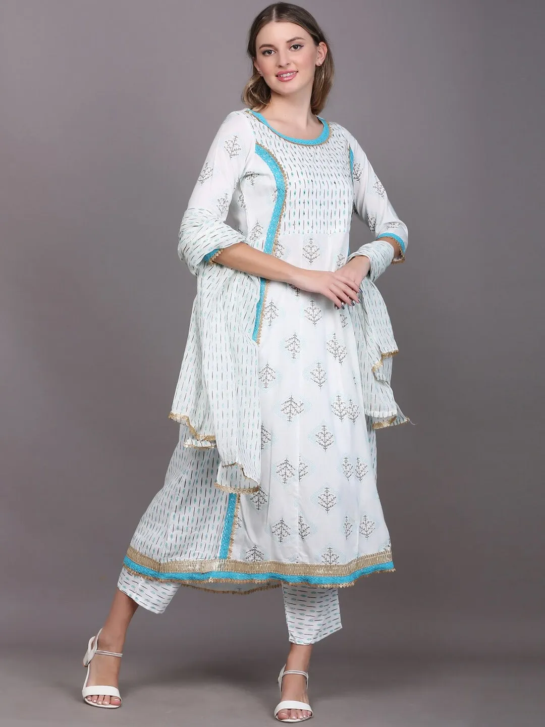 Women Floral Printed Kurta With Trousers & With Dupatta